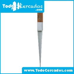 Piqueta para poste cuadrado 9 X 9 cm.